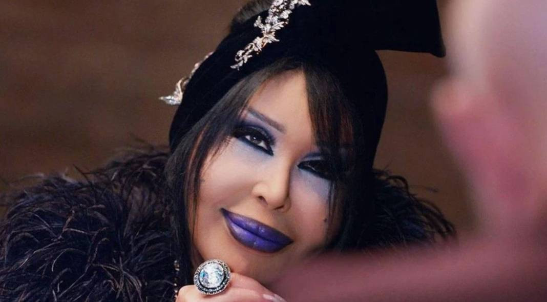 Türk Müziğinin divası Bülent Ersoy makyajsız yakalandı! Görenler tanıyamadı - Resim: 30